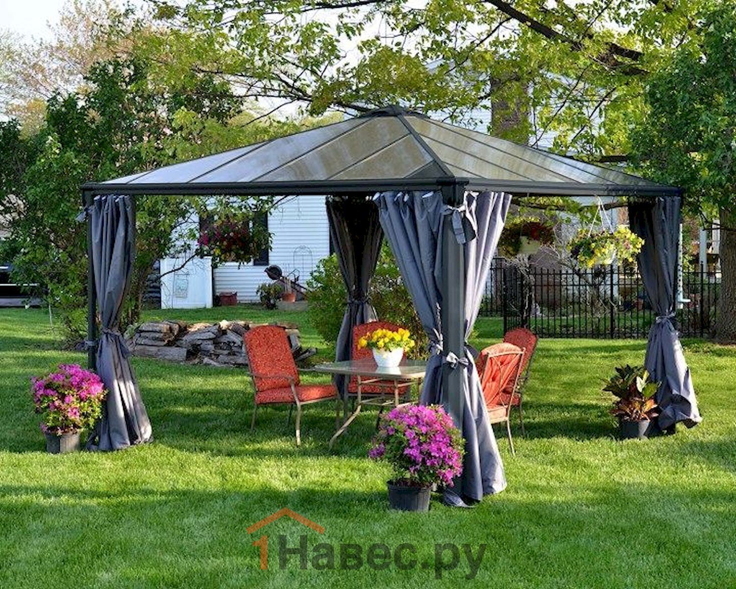 Беседка-шатер для дачи